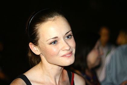 alexis bledel s new haircut updated october 2020 haircut updated october 2020